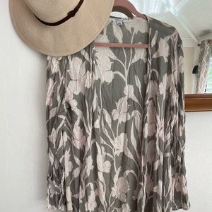 Classy O’Neill Floral Bell Sleeve Long Kimono